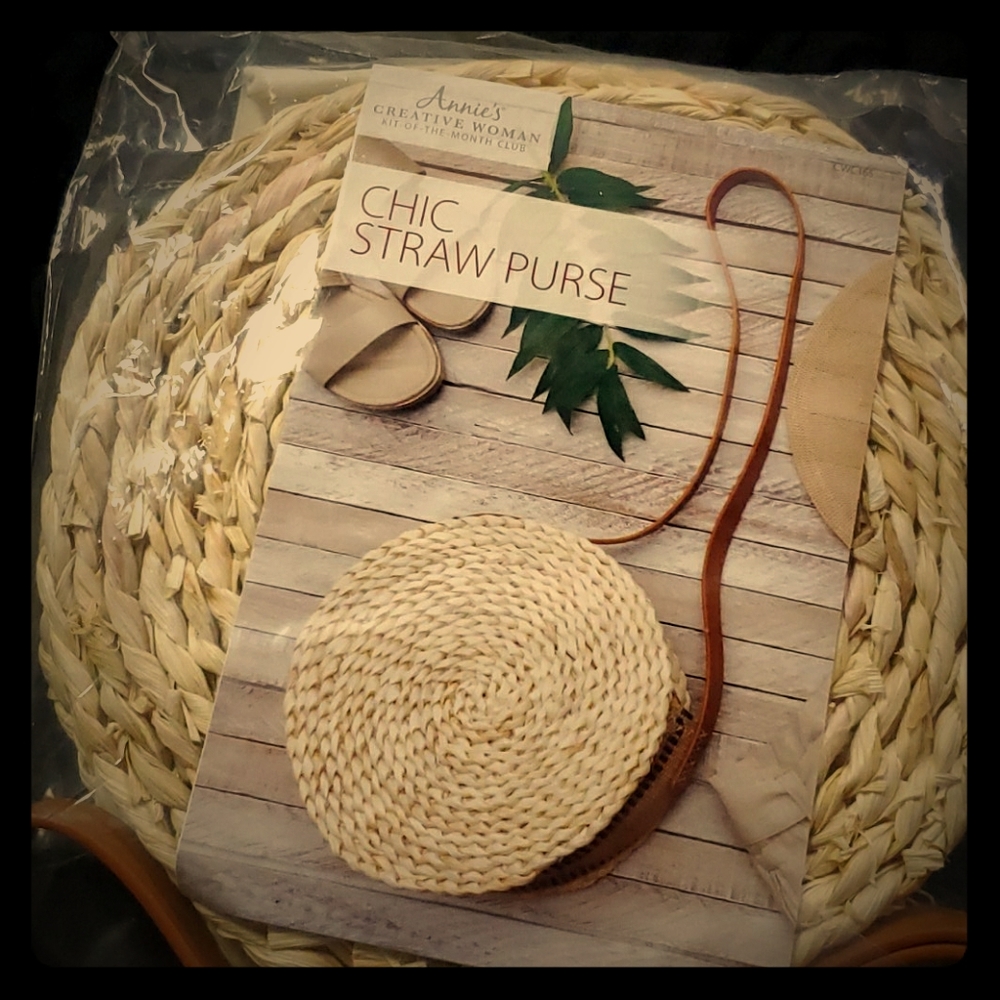 DIY Chic Straw Purse